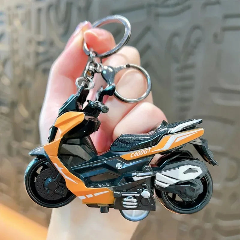Motorcycle Helmet Keychain Metal Racing Moto Key Chain Motocross Keyring Bags Pendant Creative Keys Accessories